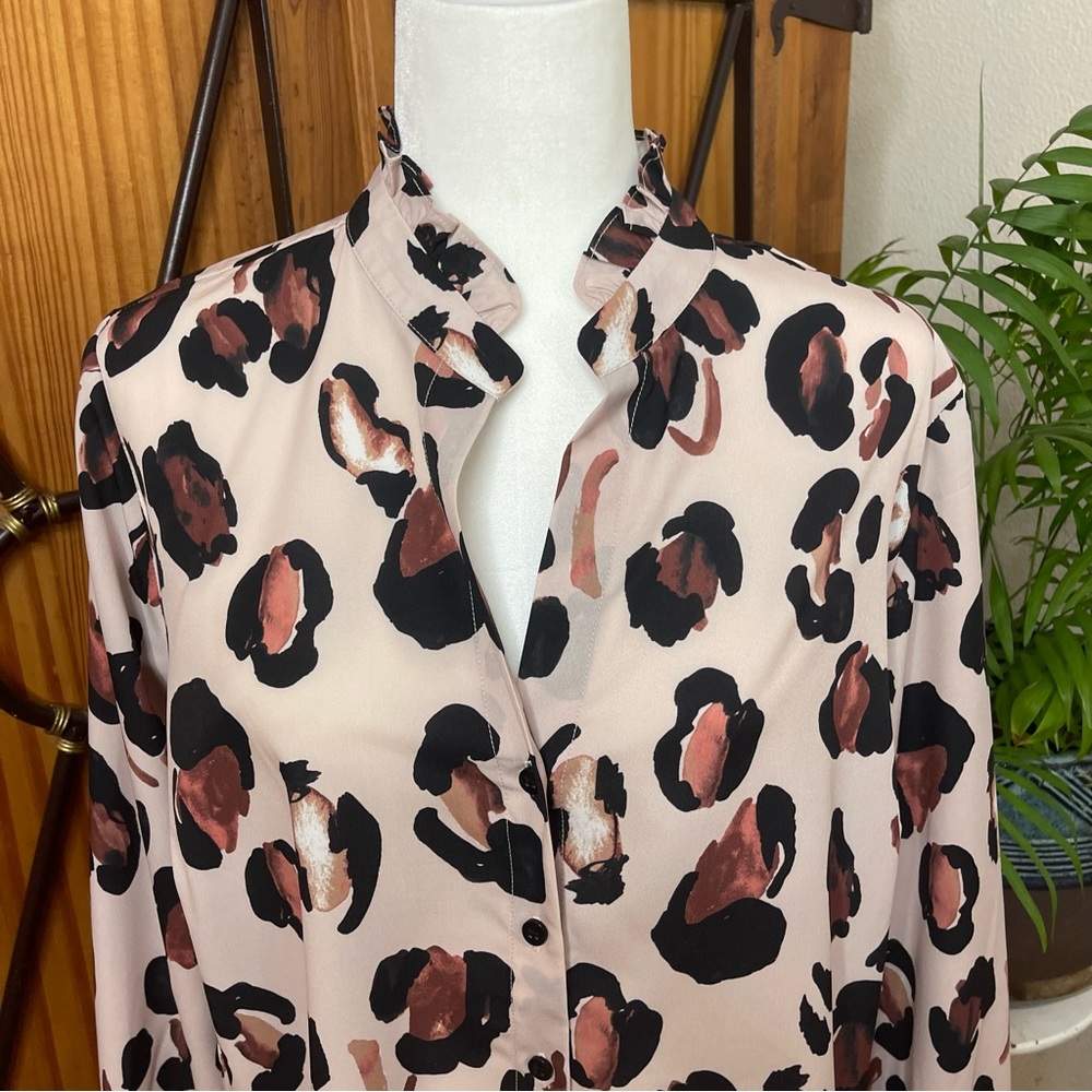 Eloquii Printed Button Down With Ruffle Neck Nwt … - image 3